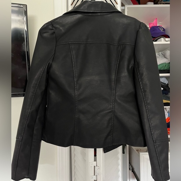 black leather jacket - Picture 2 of 4